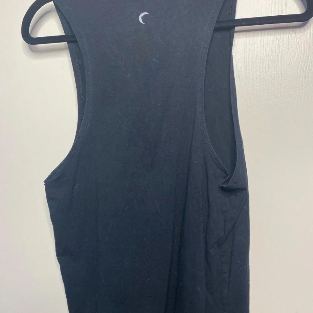 Tank - Picture 2 of 3